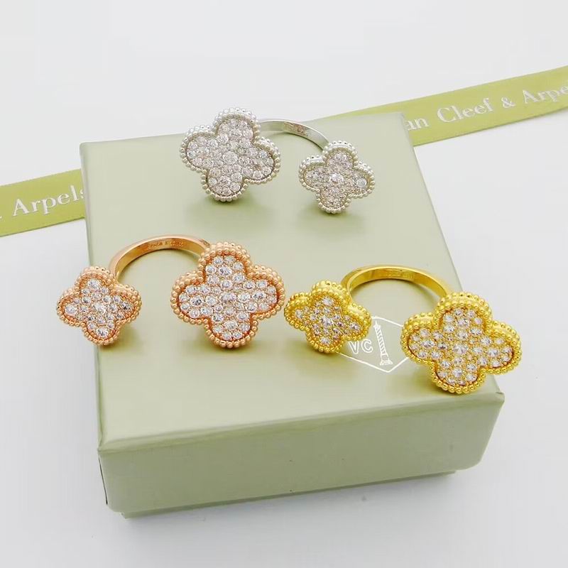 Van Cleef & Arpels ring 12yxq05